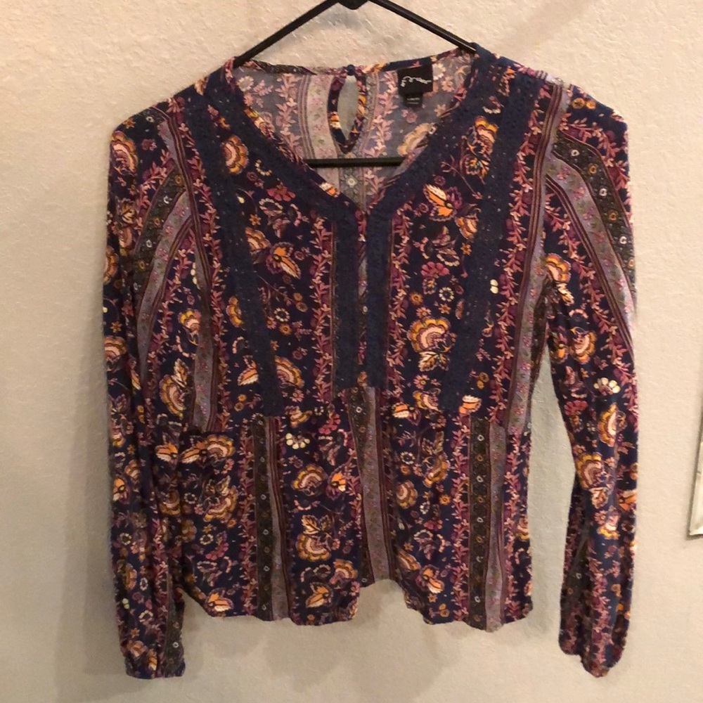 Girl’s blouse